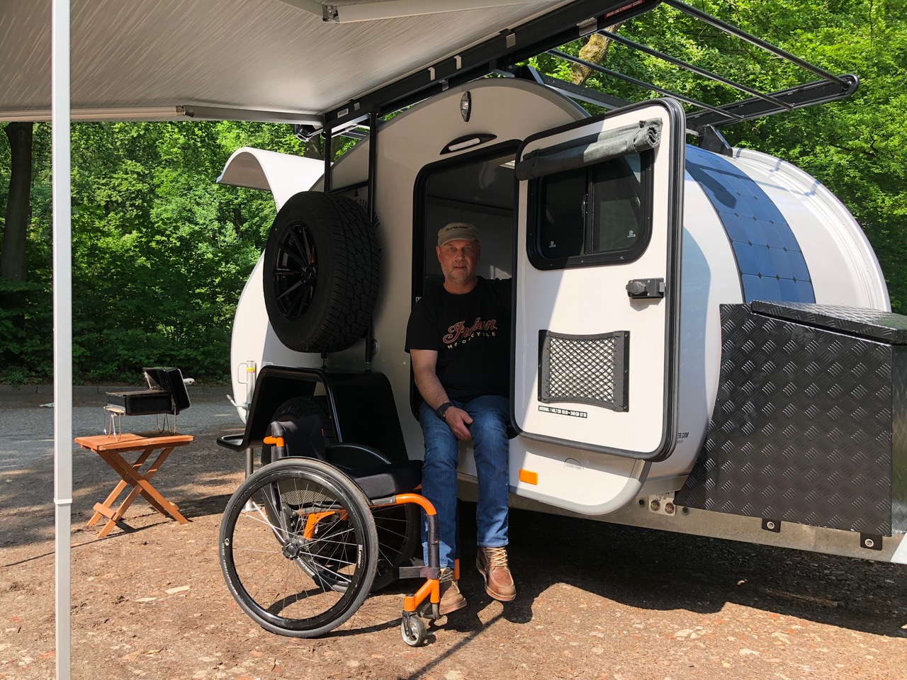 Behindertengerechter mini Caravan Hero Ranger - Urlaub barrierefrei