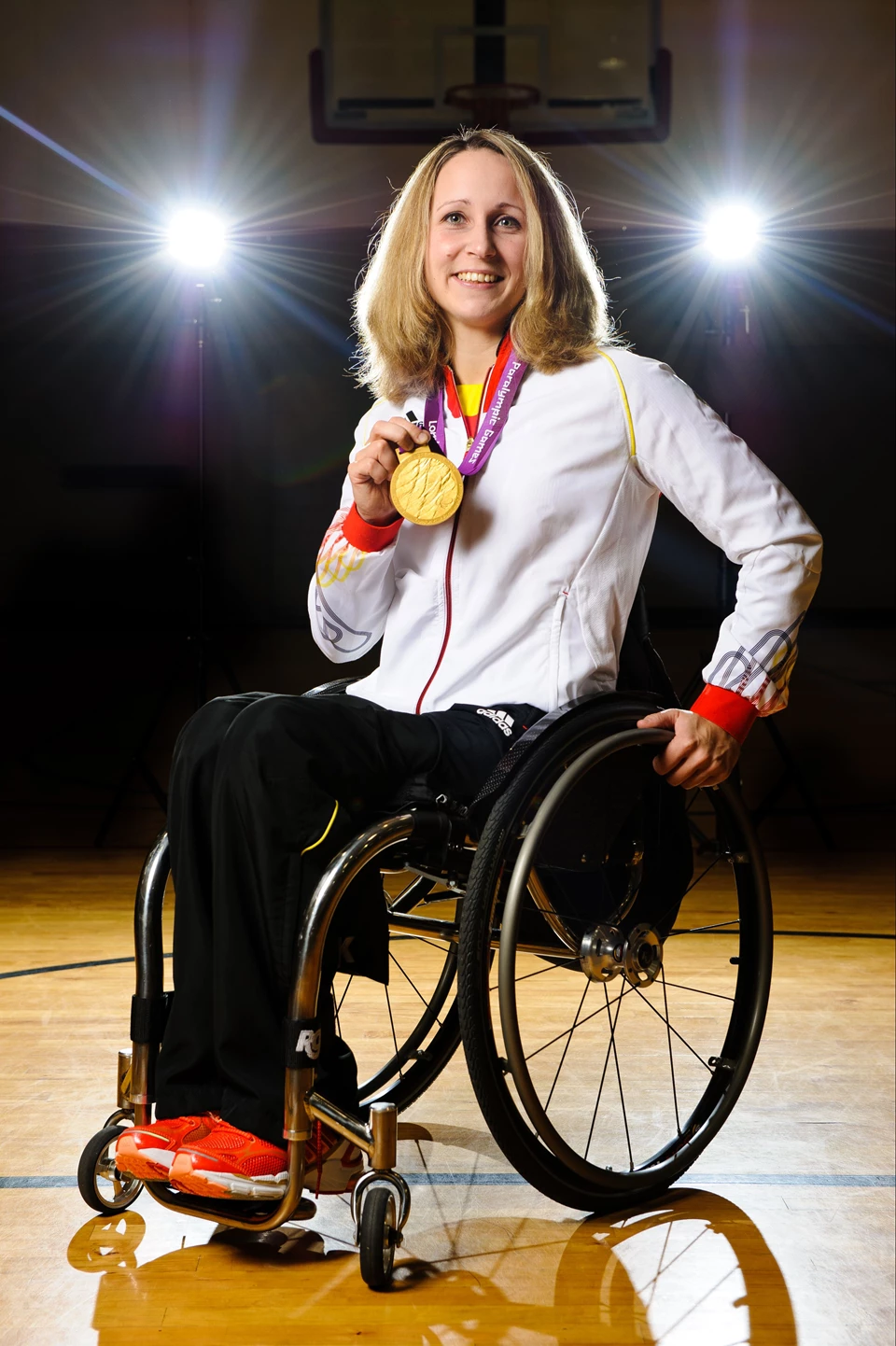 Taufpatin Annika Zeyen, u.a. Goldmedaillengewinnerin der Paralympics 2012
