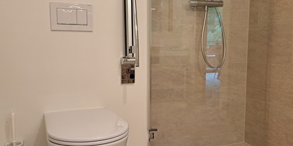 Rollstuhlgerechte Unterkunft - Isny im Allgäu - WC - freiraum Apartments