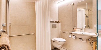 Rollstuhlgerechte Unterkunft - Unterkunftsart: Hotel - Donaueschingen - Badezimmer - Ferienhotel Bodensee, Stiftung Pro Handicap