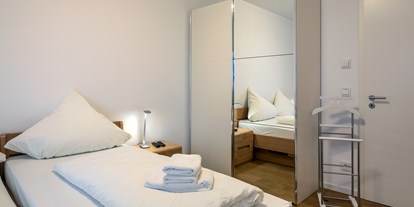Rollstuhlgerechte Unterkunft - Grödersby - Doppelschlafzimmer 1 - SP 3 FW Eastside App. 3 Olpenitz