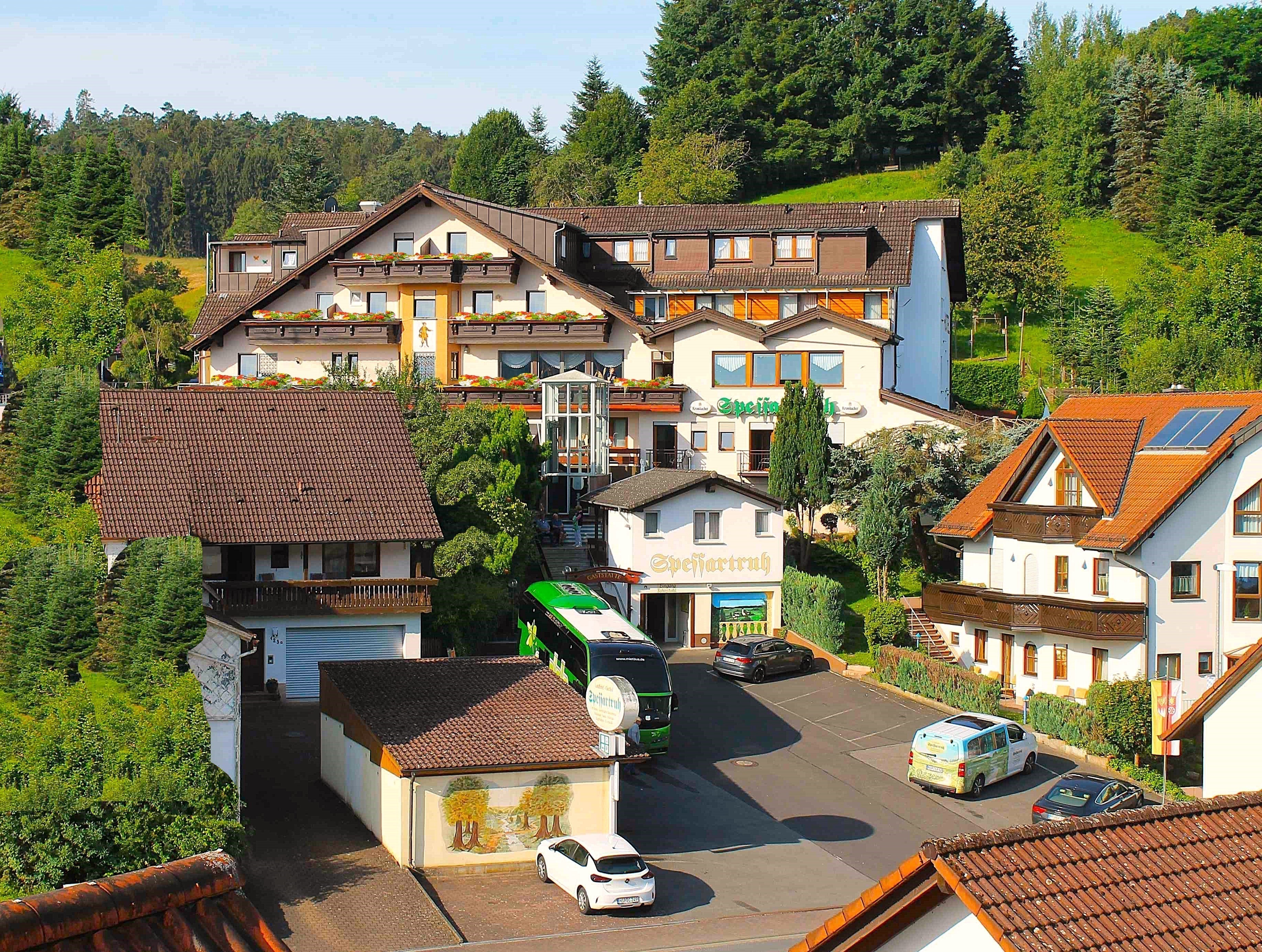 Rollstuhl-Urlaub - Hausansicht - Landhotel Spessartruh