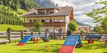 Rollstuhlgerechte Unterkunft - mit Hund - Trentino-Südtirol - Dog-Park - Hotel Sonja in Südtirol
