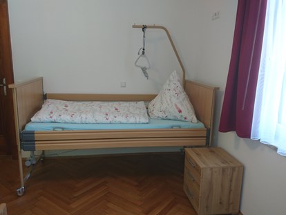Rollstuhlgerechte Unterkunft - Pflegebett - Amtsberg - Pflegebett steht zur Verfügung - Rollstuhlferienhaus Erzgebirge