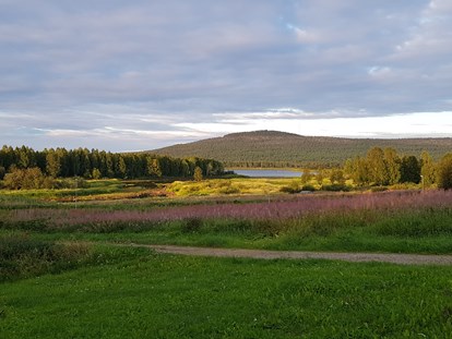 Rollstuhlgerechte Unterkunft - Unterkunftsart: Gästehaus - Süd-Lappland - There are beautiful views from the property and accessible footpaths by the Friendly Moose throughout the year. - The Friendly Moose Lapland