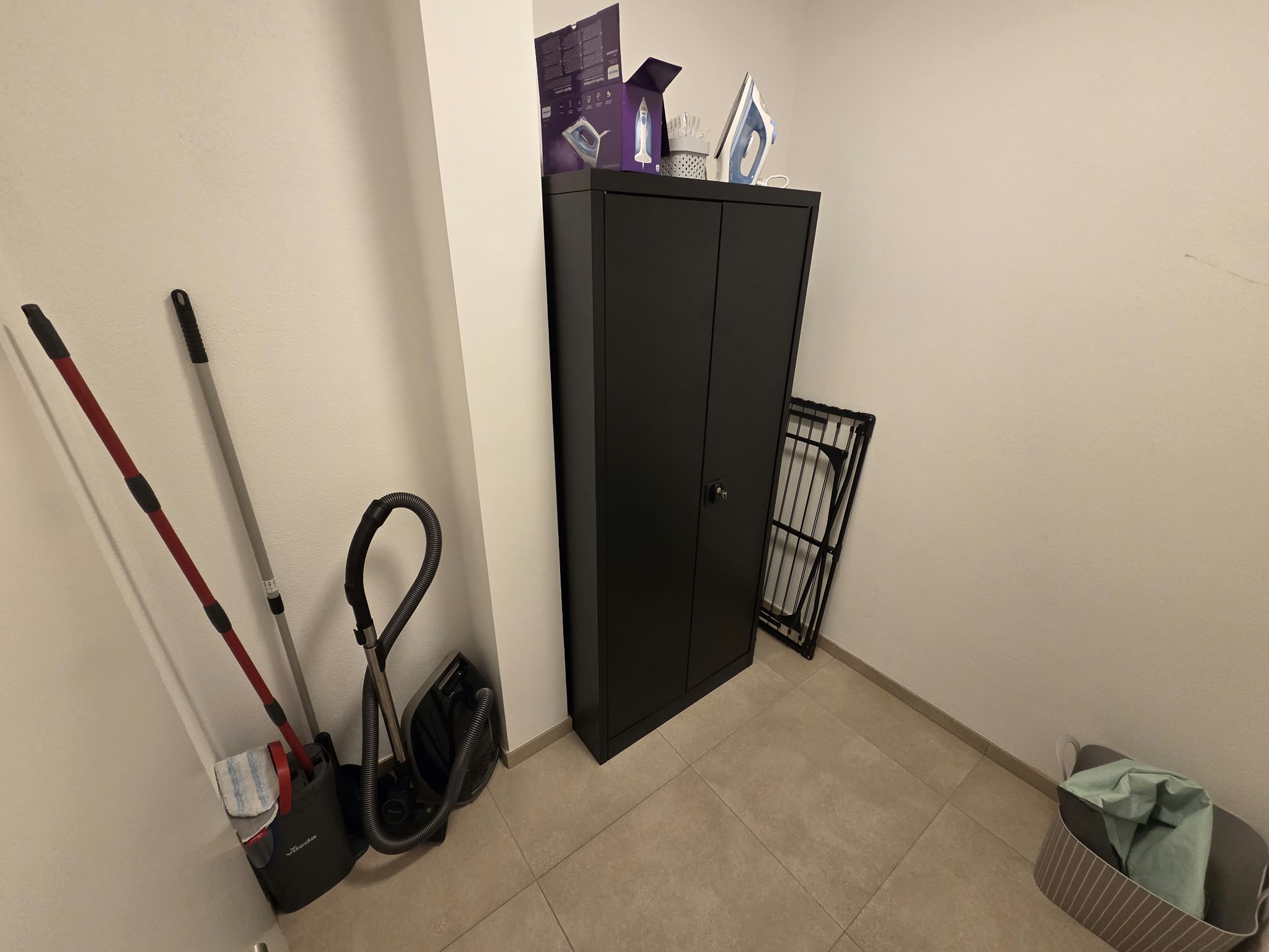 Rollstuhl-Urlaub - Ferienwohnung Eagle - Eazy Handicap - Abstellkammer - passt auch ein Rollstuhl rein - Ferienwohnung Eagle
