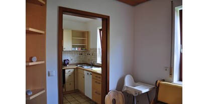 Rollstuhlgerechte Unterkunft - Küche - Eßzimmer - Fewo Bunte Burg