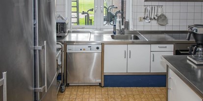 Rollstuhlgerechte Unterkunft - Große komplett ausgestattete Küche - Modestia Groepsverblijf Texel