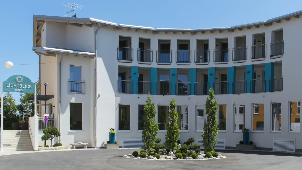 Rollstuhl-Urlaub - Rollstuhlgerechtes Hotel Lichtblick in der Umgebung München - 100 % barrierefreies Hotel Lichtblick in Münchner Umgebung