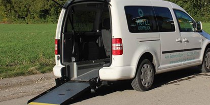 Rollstuhlgerechte Unterkunft - Zertifizierung "Reisen für alle" - Pastetten - Transporter für Rollstühle - 100 % barrierefreies Hotel Lichtblick in Münchner Umgebung