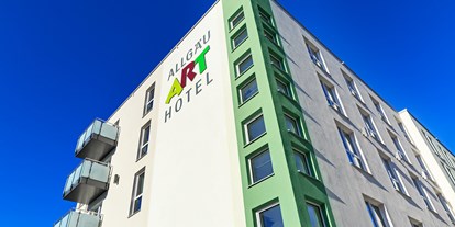 Rollstuhlgerechte Unterkunft - Pflegebett - Isny im Allgäu - Aussenansicht - Allgäu ART Hotel