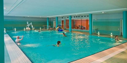 Rollstuhlgerechte Unterkunft - Schwimmbad mit Poolift - Seehotel Rheinsberg - komplett barrierefreies Hotel am See