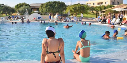 Rollstuhlgerechte Unterkunft - Barrierefreiheit-Merkmale: Für Gäste mit kognitiven Beeinträchtigungen - Modica - Kikki Village Resort - Pool - Kikki Village Resort