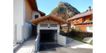 Rollstuhlgerechte Unterkunft - Tiroler Oberland - Komfortable Einfahrt in die Tiefgarage - Barrierefreies Appartement in Pfronten