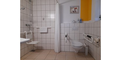 Rollstuhlgerechte Unterkunft - Unterkunftsart: Ferienwohnung - PLZ 14776 (Deutschland) - Apartment - barrierefreies Bad - Cottage im Fläming - Apartment barrierefrei