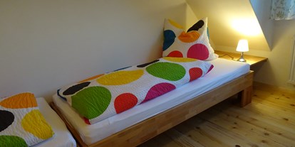 Rollstuhlgerechte Unterkunft - Unterkunftsart: Ferienwohnung - Loßburg - Das dritte Schlafzimmer mit Einzelbetten - Mooshof