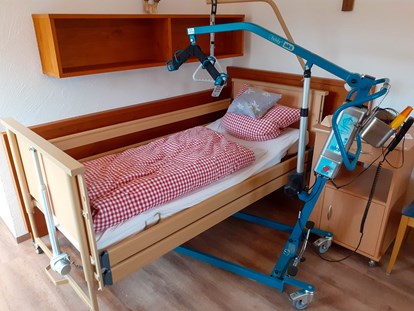 Rollstuhlgerechte Unterkunft - Pflegebett - Isny im Allgäu - Pflegehotel Allgäu