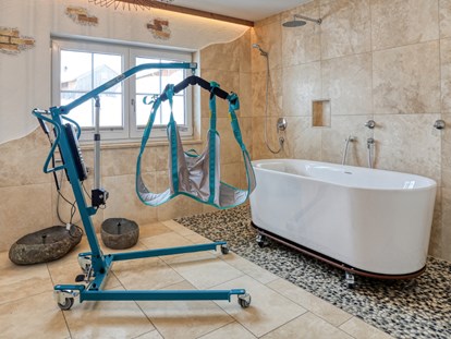 Rollstuhlgerechte Unterkunft - barrierefrei zertifiziert - Isny im Allgäu - Badezimmer - Pflegehotel Allgäu
