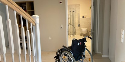 Rollstuhlgerechte Unterkunft - Barrierefreiheit-Merkmale: Für Gäste mit Hörbehinderung oder gehörlose Menschen - Flur - Resort Stettiner Haff