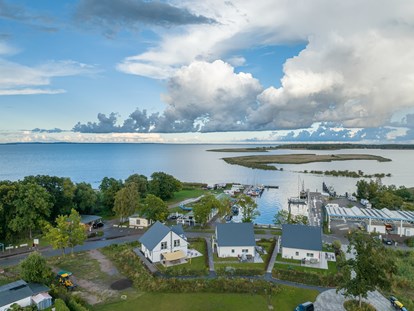 Rollstuhlgerechte Unterkunft - Torgelow-Holländerei - 3 Ferienhäuser am Hafen (weitere 2 Häuser mit Blick auf den Neuwarper See) - Resort Stettiner Haff