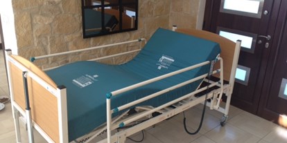 Rollstuhlgerechte Unterkunft - Schwimmbad - Pflegebett auf Anfrage erhältlich - Villa Ampelitis