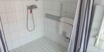 Rollstuhlgerechte Unterkunft - Zertifizierung "Reisen für alle" - Leer (Ostfriesland) - Dusche - Kleine Auszeit Werdum