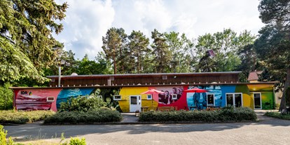 Rollstuhlgerechte Unterkunft - Unterkunftsart: Gästehaus - Lüneburger Heide - Veranstaltungsgebäude - IDA Integrationsdorf Arendsee