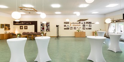 Rollstuhlgerechte Unterkunft - Unterkunftsart: Ferienhaus - Festsaal - IDA Integrationsdorf Arendsee