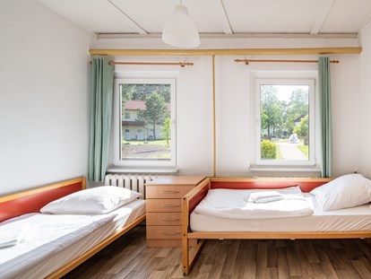Rollstuhlgerechte Unterkunft - mit Hund - Gülitz-Reetz - Schlafzimmer Beispiel Hostel - IDA Integrationsdorf Arendsee