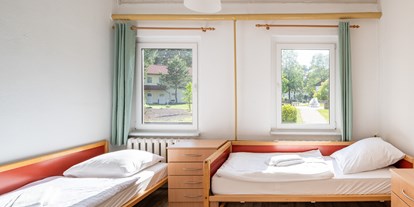 Rollstuhlgerechte Unterkunft - Zertifizierung "Reisen für alle" - Schlafzimmer Beispiel Hostel - IDA Integrationsdorf Arendsee