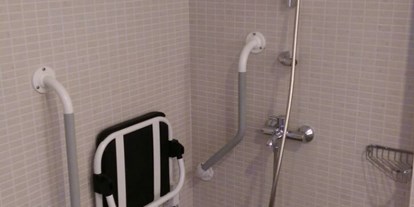 Rollstuhlgerechte Unterkunft - Barrierefreiheit-Merkmale: Für Gäste mit Gehbehinderung oder Rollstuhlfahrer - Aksu/Antalya - Badezimmer - Barut Arum