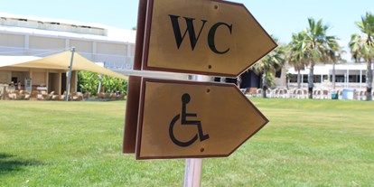 Rollstuhlgerechte Unterkunft - Barrierefreiheit-Merkmale: Für Gäste mit Gehbehinderung oder Rollstuhlfahrer - Türkische Westküste - Wegweiser öffentliche Handicatoilette - Güral Premier Belek