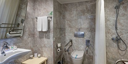 Rollstuhlgerechte Unterkunft - Badezimmer - Miracle Resort
