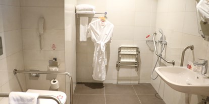 Rollstuhlgerechte Unterkunft - Unterkunftsart: Hotel - Türkei West - Badezimmer - Trendy Lara
