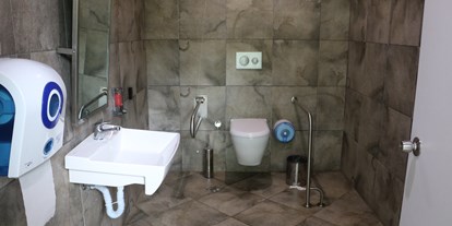 Rollstuhlgerechte Unterkunft - Türkei - Öffentliche Toilette - Paloma Foresta Resort & Spa