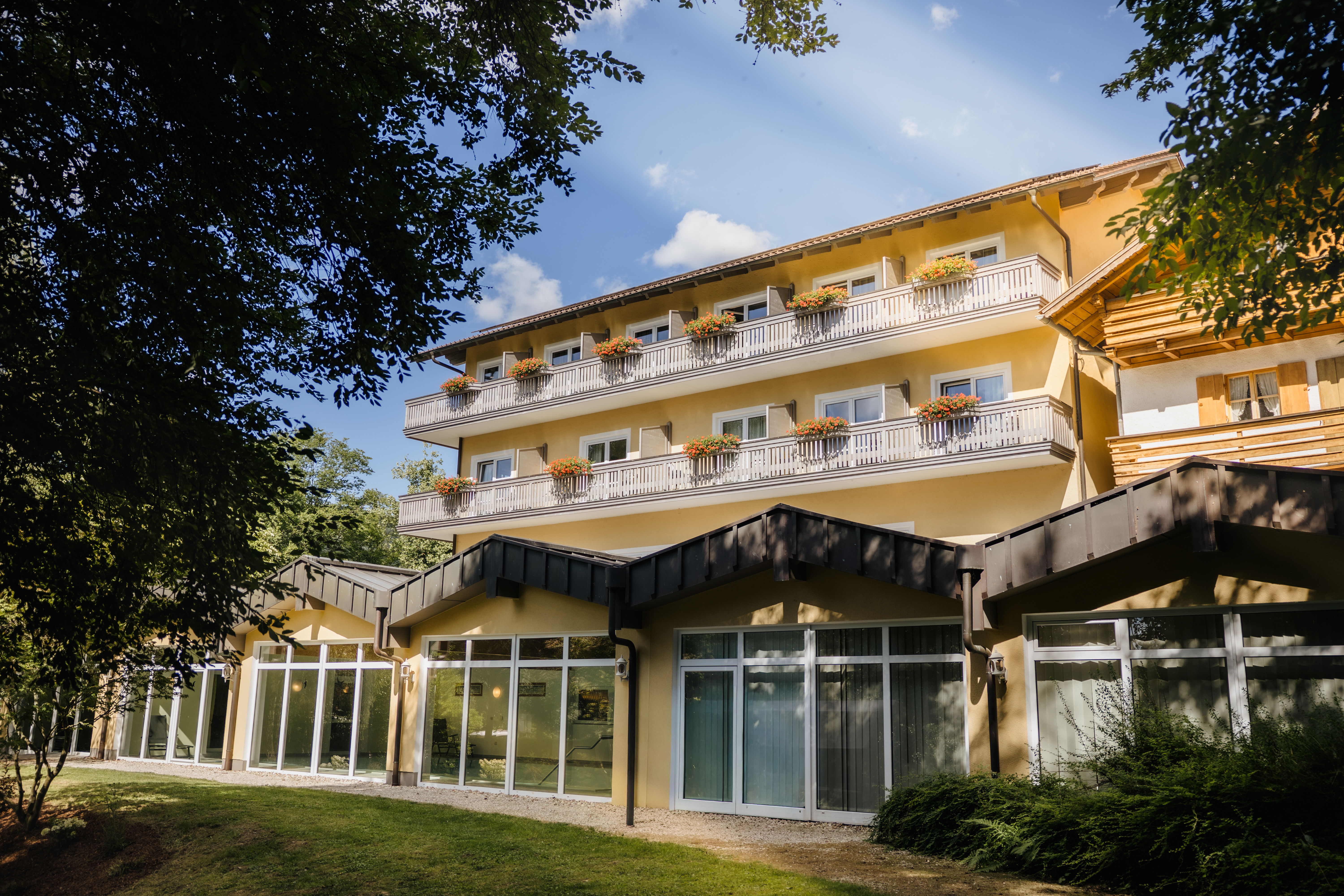 Rollstuhl-Urlaub - Außenansicht - Der Glaserhof - Wald.Zeit.Hotel