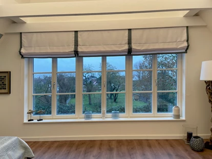 Rollstuhlgerechte Unterkunft - Unterkunftsart: Ferienhaus - Schlafzimmer OG Reethaus Barkley - Reethaus Barkley