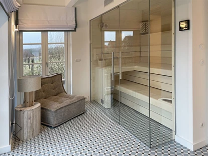 Rollstuhlgerechte Unterkunft - Unterkunftsart: Ferienhaus - Sauna EG Reethaus Barkley - Reethaus Barkley