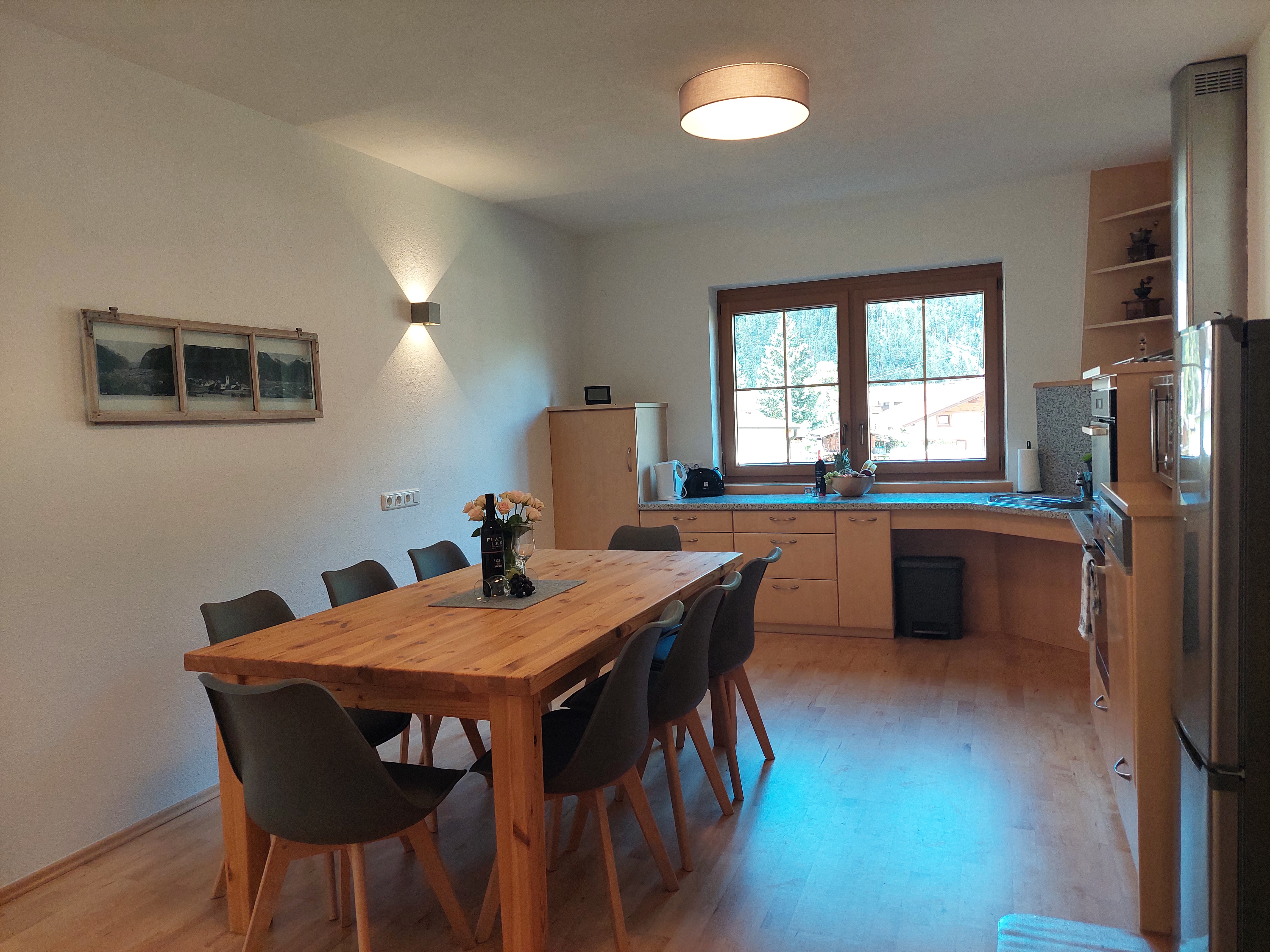 Rollstuhl-Urlaub: Voll ausgestattete unterfahrbahre Wohnküche  - Mandla's Hoamat 