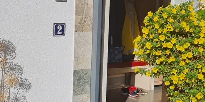 Rollstuhlgerechte Unterkunft - Oberbayern - Stufenloser Eingang zur Ferienwohnung  - Barrierefreie Ferienwohnung im 115 Jahre altem Jugendstilhaus