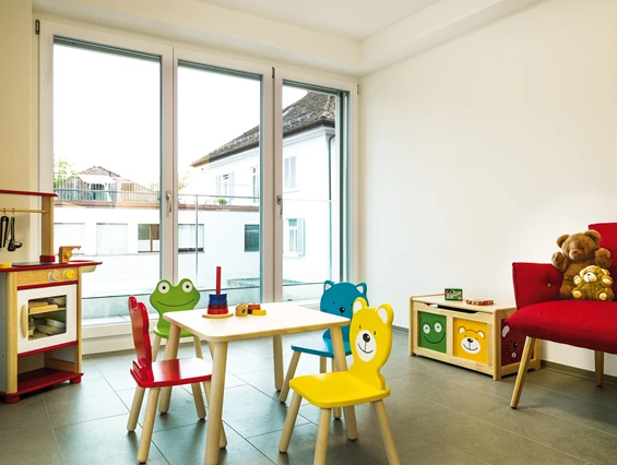 Rollstuhl-Urlaub: Spielecke - Ferienhotel Bodensee, Stiftung Pro Handicap