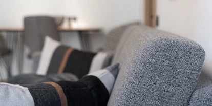 Rollstuhlgerechte Unterkunft - Pflegebett - Sofa - SALZKAMMERGUT LODGE