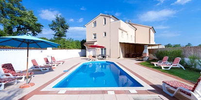 Rollstuhlgerechte Unterkunft - Unterkunftsart: Ferienhaus - ⭐ Gruppenferienhaus Villa in Zentralistrien ⭐