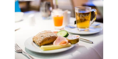Rollstuhlgerechte Unterkunft - Pflegebett - Frühstück - Hotel Windschur