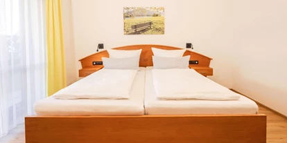 Rollstuhlgerechte Unterkunft - Region Schwaben - Schlafzimmer - Ferienhof Egger