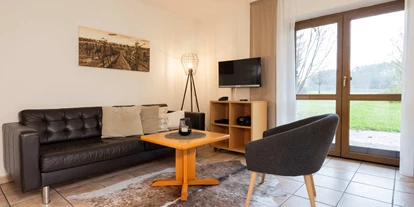 Rollstuhlgerechte Unterkunft - Region Schwaben - Wohnzimmer - Ferienhof Egger