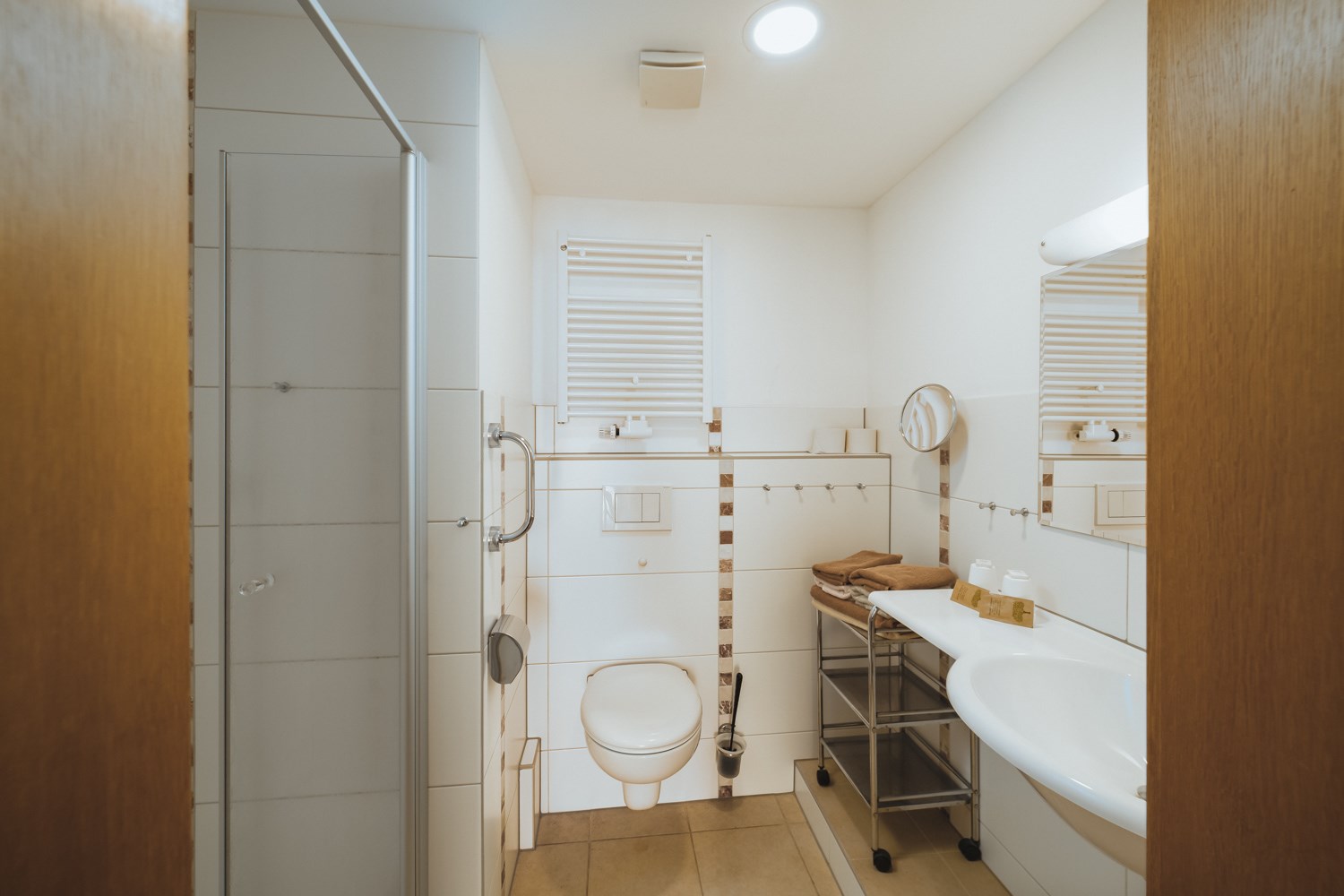 Rollstuhl-Urlaub: Badezimmer - Landhotel Spessartruh