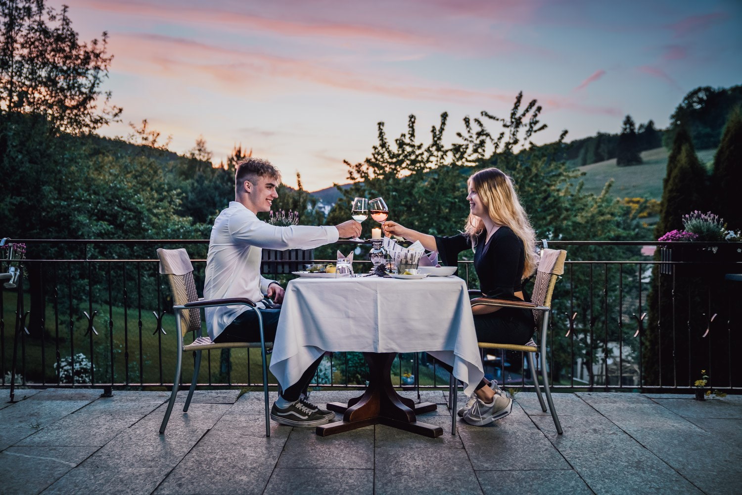 Rollstuhl-Urlaub: Terrasse - Landhotel Spessartruh