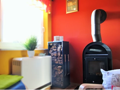Rollstuhlgerechte Unterkunft - Unterkunftsart: Ferienhaus - Feuerholz gibt es 1x kostenlos.  - Ferienwohnungen "Käpt´n Udo"