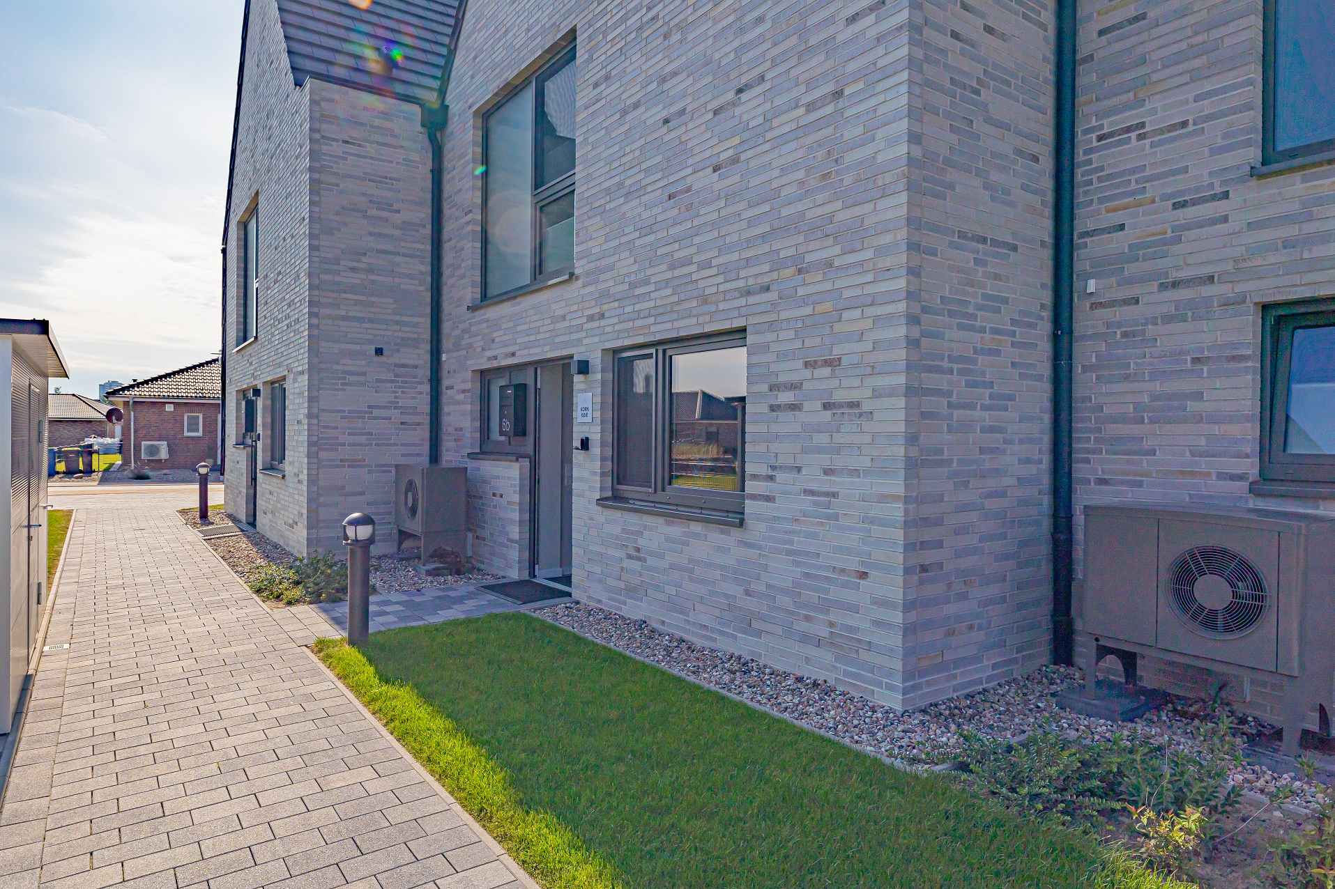 Rollstuhl-Urlaub: Barrierefreier, beleuchteter Zugang zum Feirenhaus - Haus Fichte